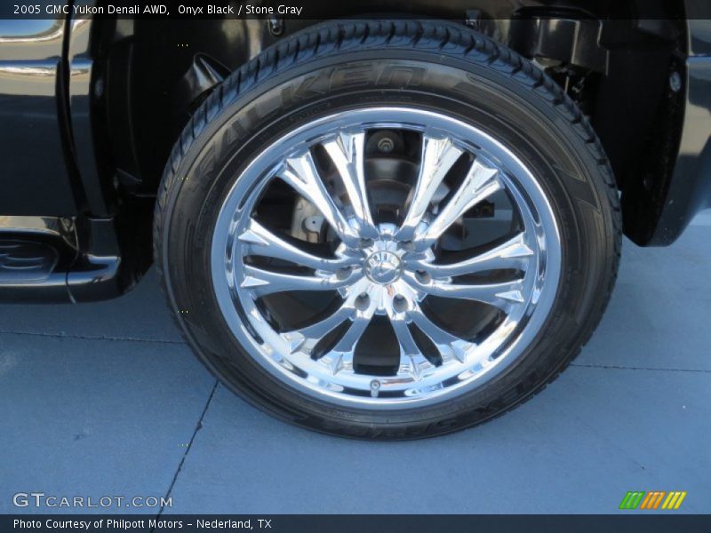 Onyx Black / Stone Gray 2005 GMC Yukon Denali AWD