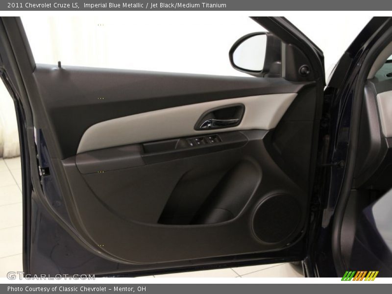 Imperial Blue Metallic / Jet Black/Medium Titanium 2011 Chevrolet Cruze LS
