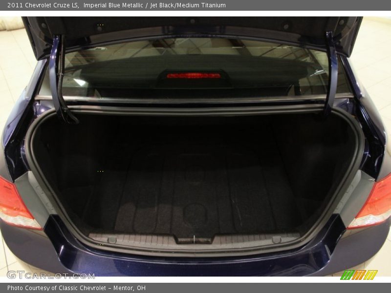 Imperial Blue Metallic / Jet Black/Medium Titanium 2011 Chevrolet Cruze LS