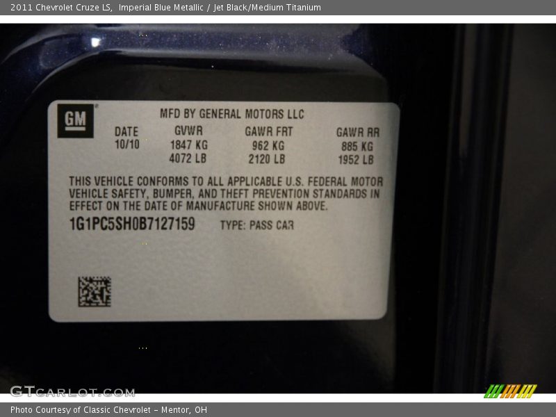 Imperial Blue Metallic / Jet Black/Medium Titanium 2011 Chevrolet Cruze LS