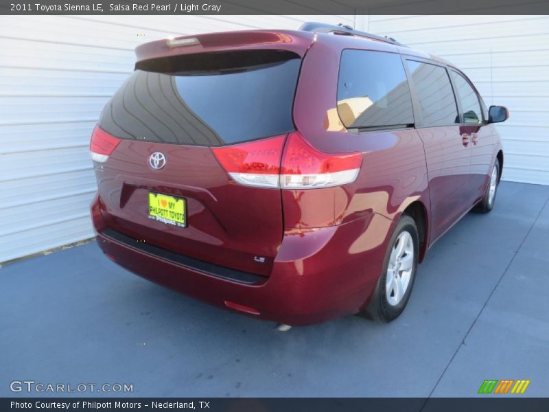Salsa Red Pearl / Light Gray 2011 Toyota Sienna LE