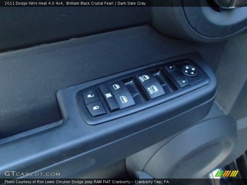 Brilliant Black Crystal Pearl / Dark Slate Gray 2011 Dodge Nitro Heat 4.0 4x4