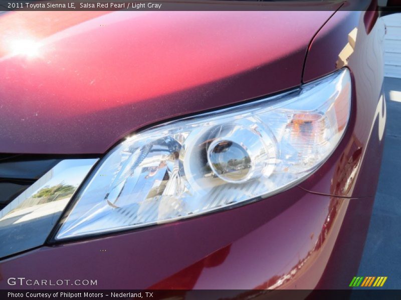 Salsa Red Pearl / Light Gray 2011 Toyota Sienna LE