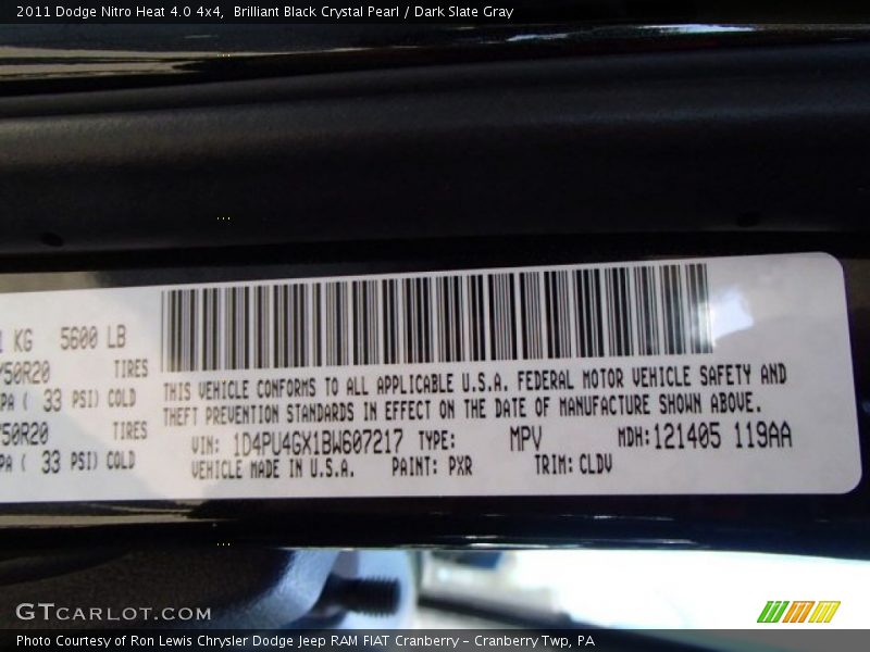 Brilliant Black Crystal Pearl / Dark Slate Gray 2011 Dodge Nitro Heat 4.0 4x4