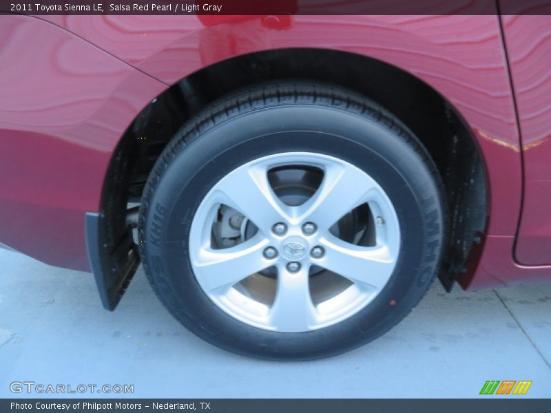 Salsa Red Pearl / Light Gray 2011 Toyota Sienna LE