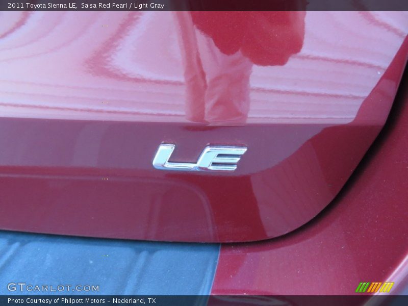 Salsa Red Pearl / Light Gray 2011 Toyota Sienna LE