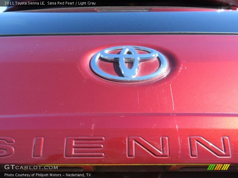 Salsa Red Pearl / Light Gray 2011 Toyota Sienna LE