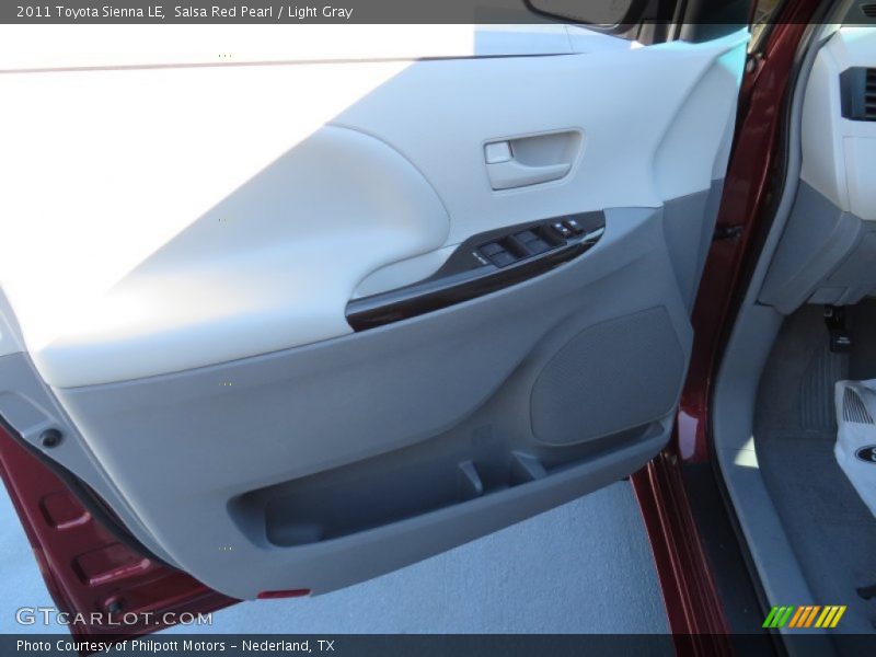 Salsa Red Pearl / Light Gray 2011 Toyota Sienna LE