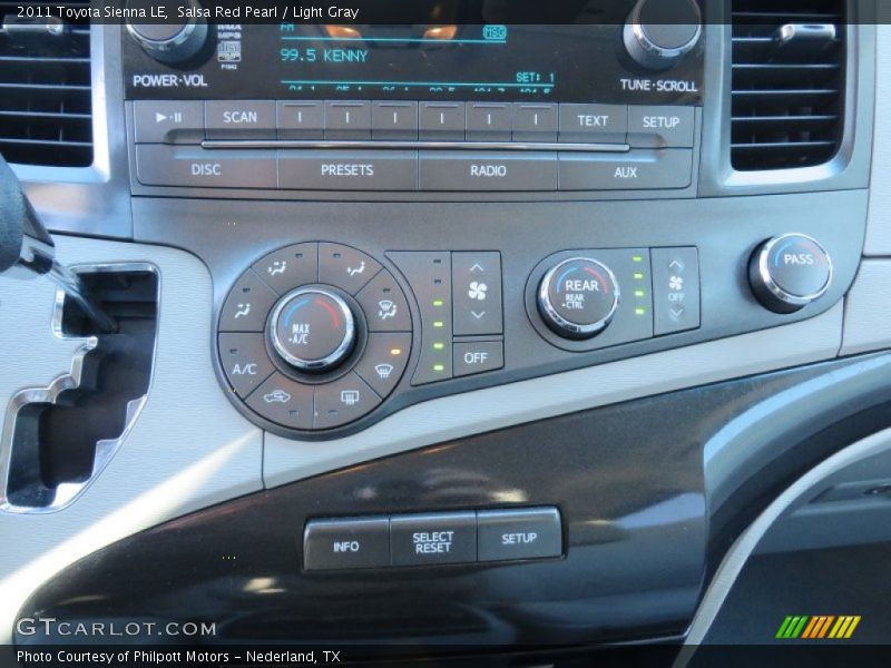 Salsa Red Pearl / Light Gray 2011 Toyota Sienna LE