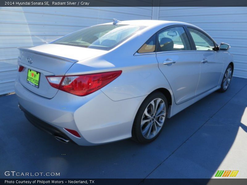 Radiant Silver / Gray 2014 Hyundai Sonata SE