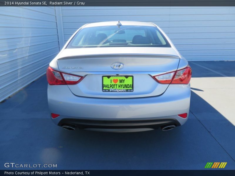 Radiant Silver / Gray 2014 Hyundai Sonata SE