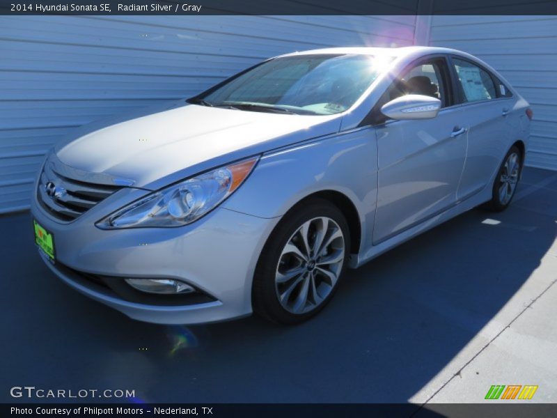 Radiant Silver / Gray 2014 Hyundai Sonata SE