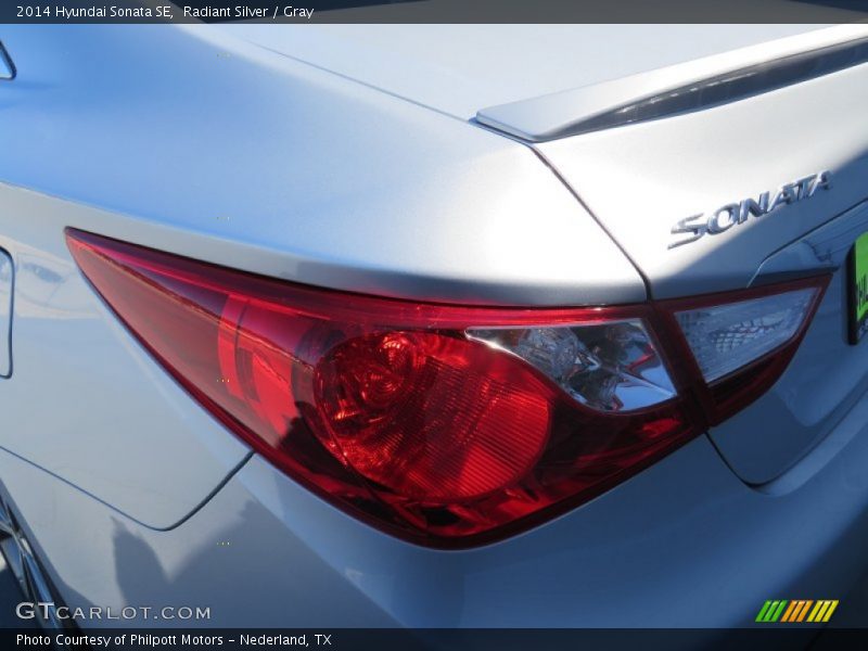 Radiant Silver / Gray 2014 Hyundai Sonata SE