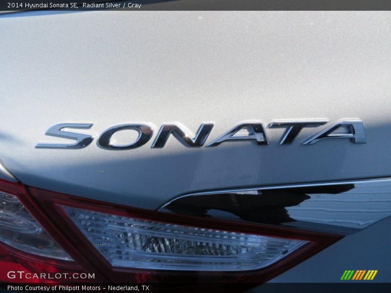 Radiant Silver / Gray 2014 Hyundai Sonata SE