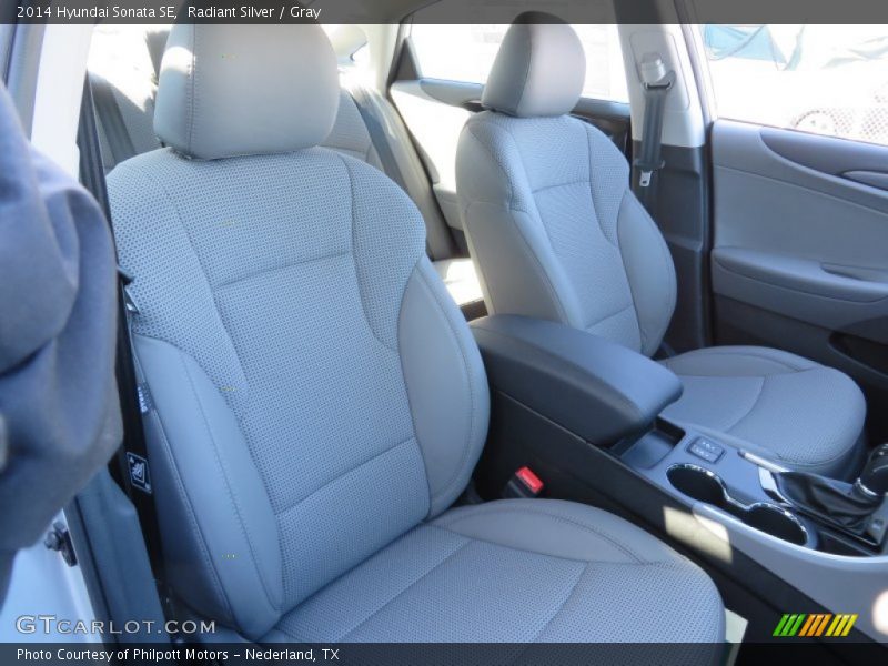 Radiant Silver / Gray 2014 Hyundai Sonata SE