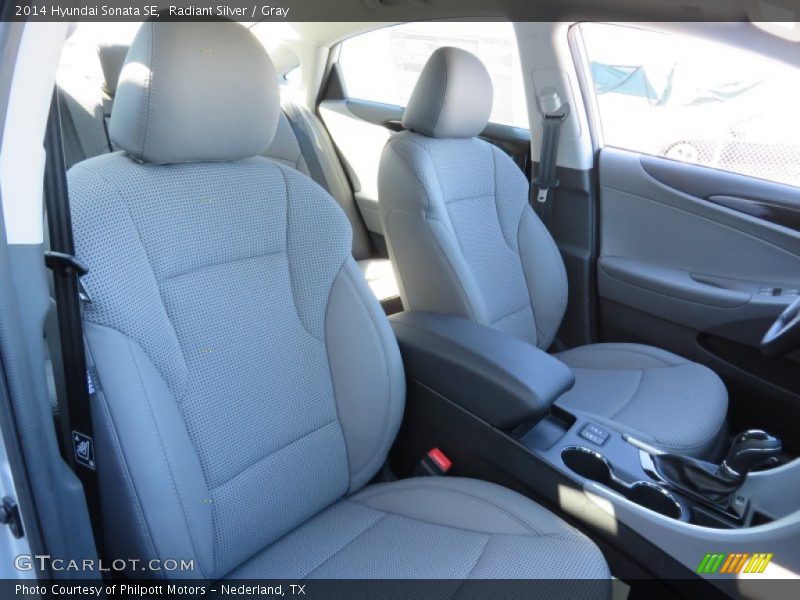 Radiant Silver / Gray 2014 Hyundai Sonata SE