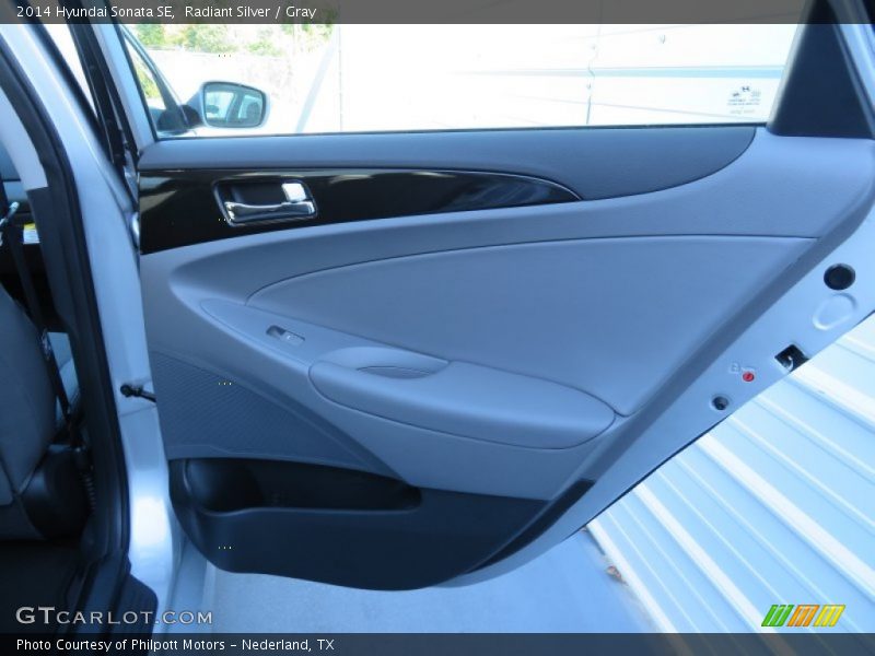 Radiant Silver / Gray 2014 Hyundai Sonata SE