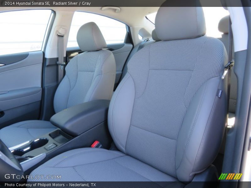 Radiant Silver / Gray 2014 Hyundai Sonata SE