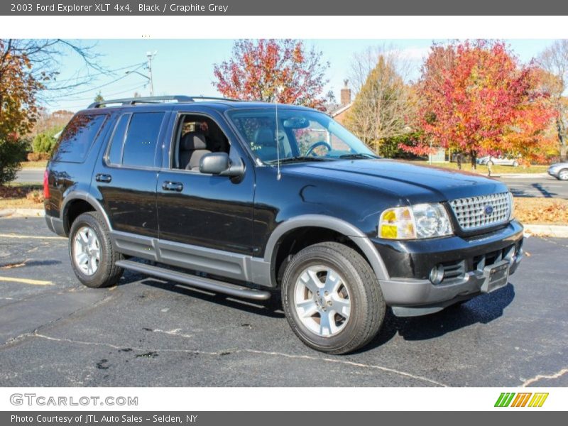 Front 3/4 View of 2003 Explorer XLT 4x4