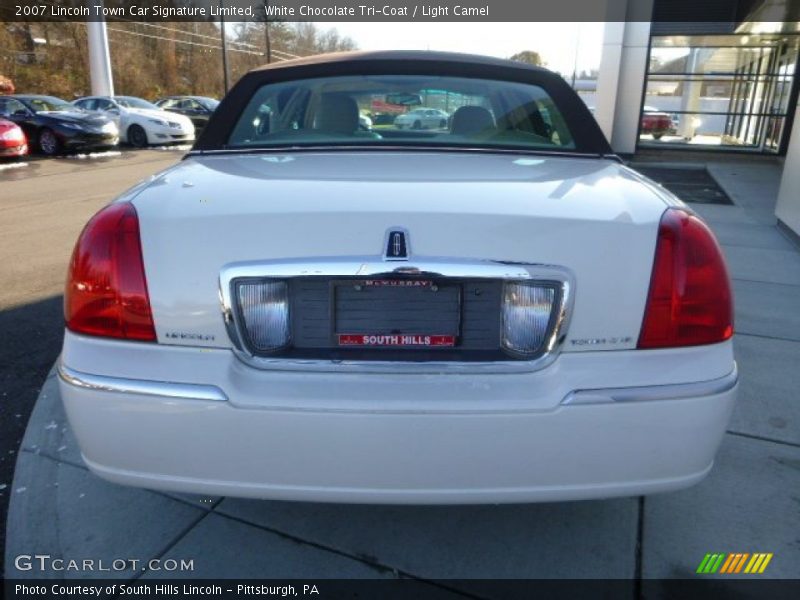 White Chocolate Tri-Coat / Light Camel 2007 Lincoln Town Car Signature Limited