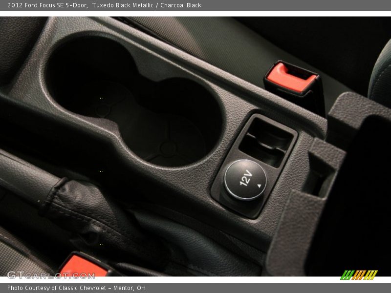 Tuxedo Black Metallic / Charcoal Black 2012 Ford Focus SE 5-Door