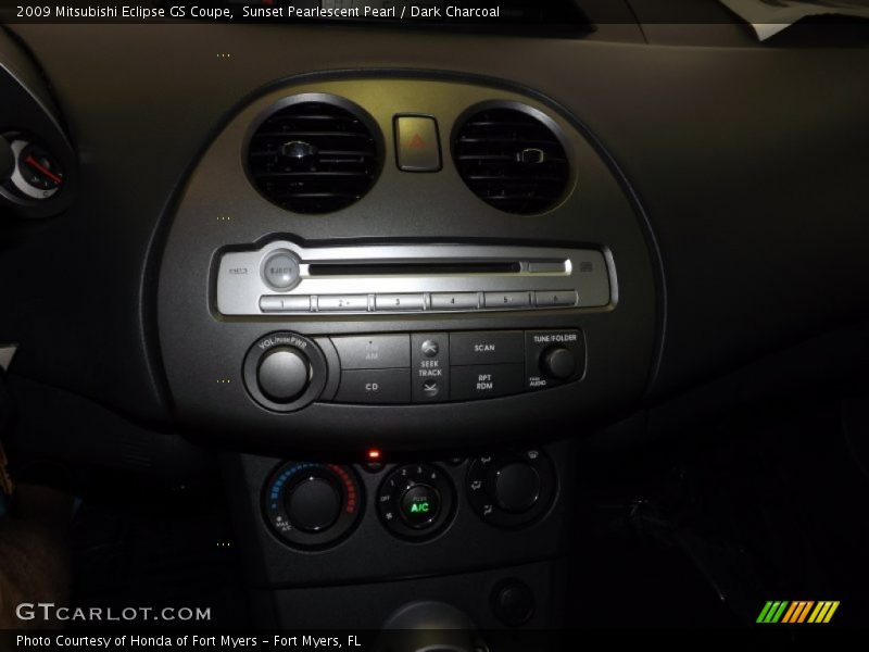 Sunset Pearlescent Pearl / Dark Charcoal 2009 Mitsubishi Eclipse GS Coupe