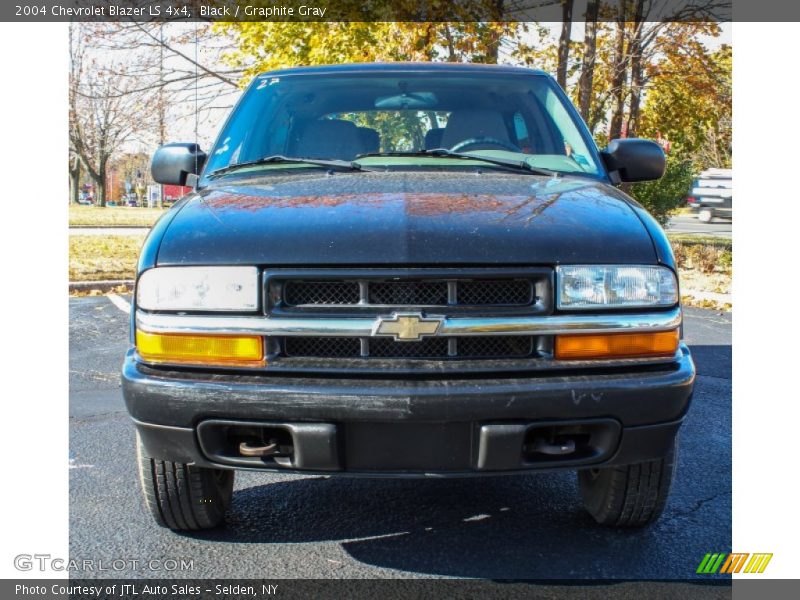Black / Graphite Gray 2004 Chevrolet Blazer LS 4x4