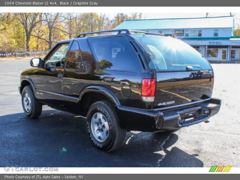 Black / Graphite Gray 2004 Chevrolet Blazer LS 4x4