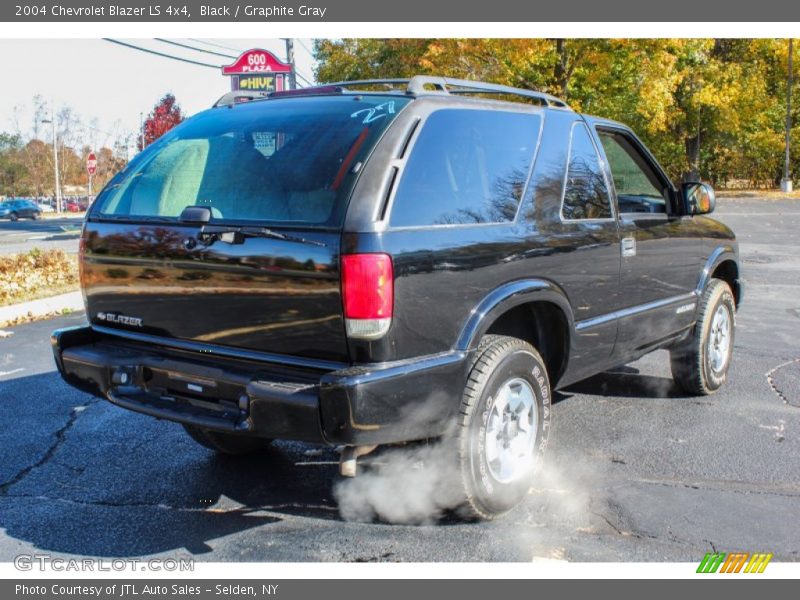Black / Graphite Gray 2004 Chevrolet Blazer LS 4x4
