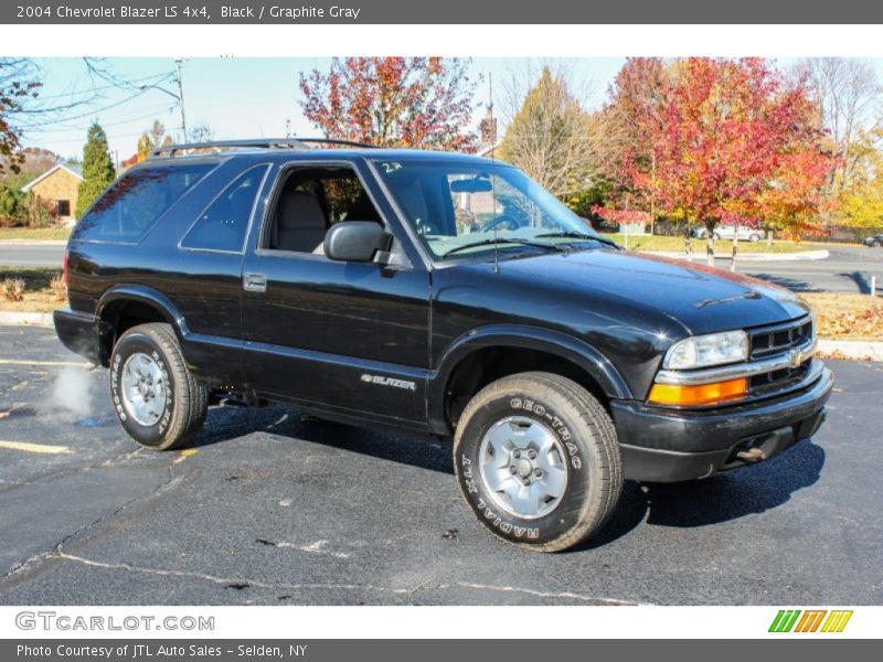 Black / Graphite Gray 2004 Chevrolet Blazer LS 4x4