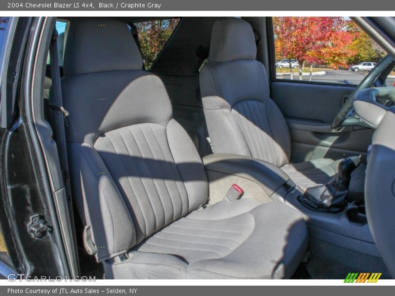 Black / Graphite Gray 2004 Chevrolet Blazer LS 4x4