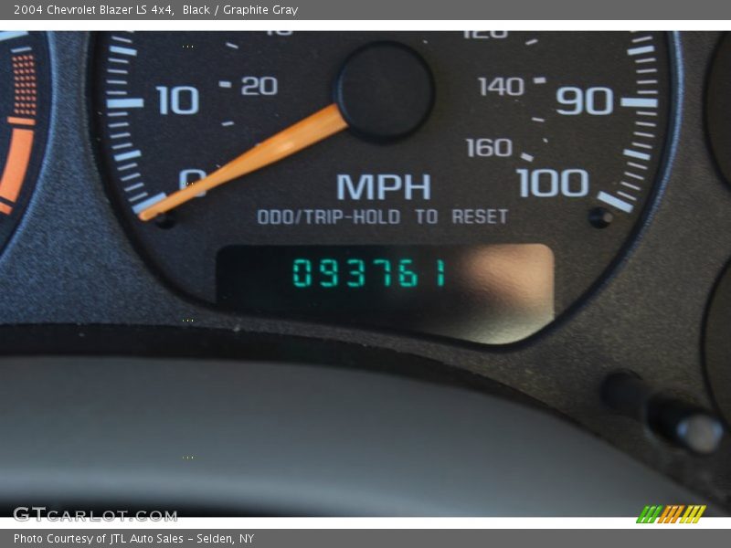 Black / Graphite Gray 2004 Chevrolet Blazer LS 4x4