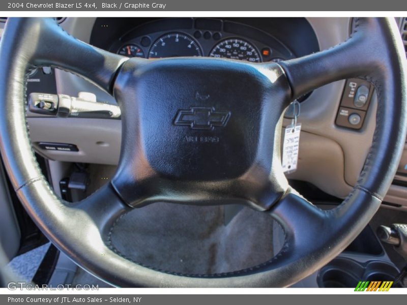 Black / Graphite Gray 2004 Chevrolet Blazer LS 4x4
