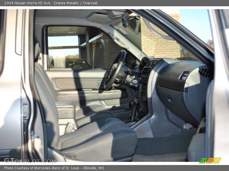 Granite Metallic / Charcoal 2004 Nissan Xterra XE 4x4