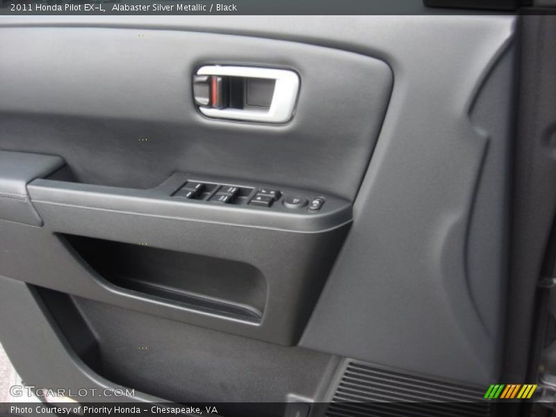 Alabaster Silver Metallic / Black 2011 Honda Pilot EX-L