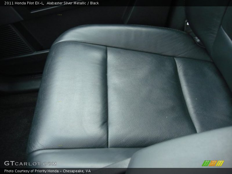 Alabaster Silver Metallic / Black 2011 Honda Pilot EX-L