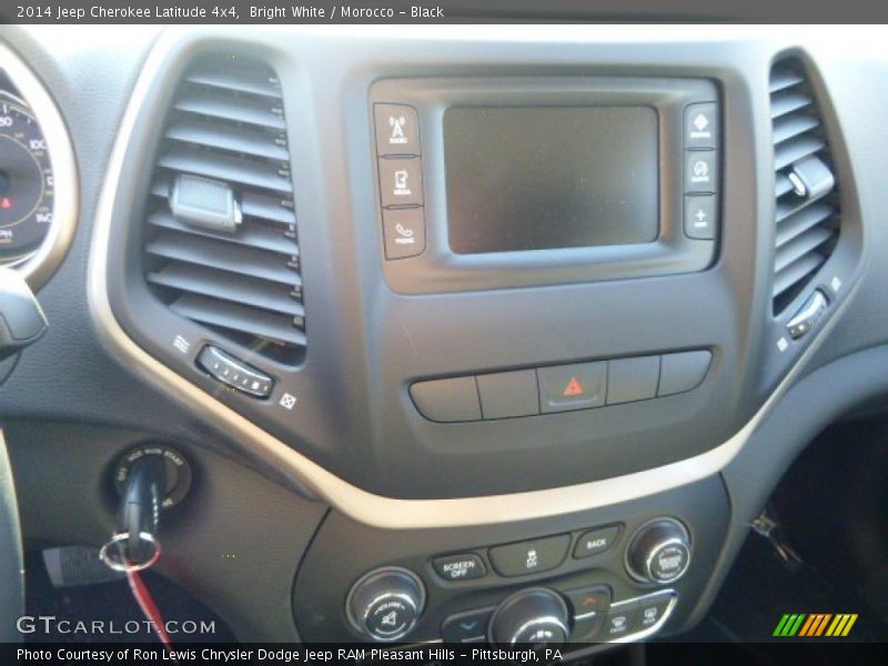 Controls of 2014 Cherokee Latitude 4x4
