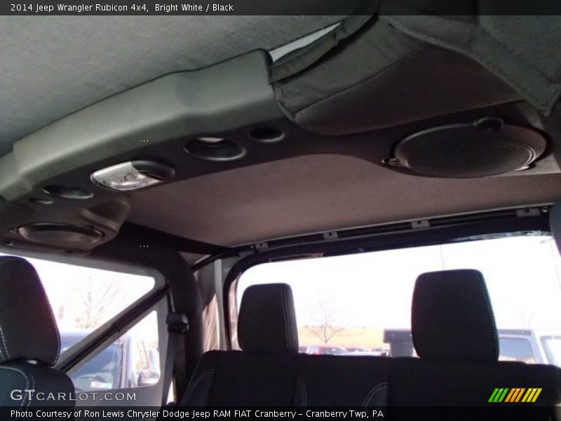 Bright White / Black 2014 Jeep Wrangler Rubicon 4x4