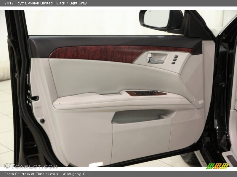 Black / Light Gray 2012 Toyota Avalon Limited