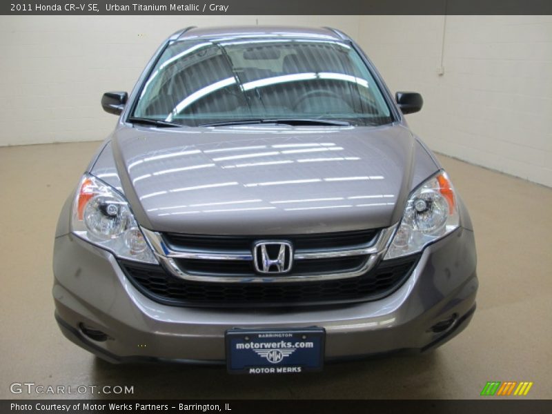 Urban Titanium Metallic / Gray 2011 Honda CR-V SE
