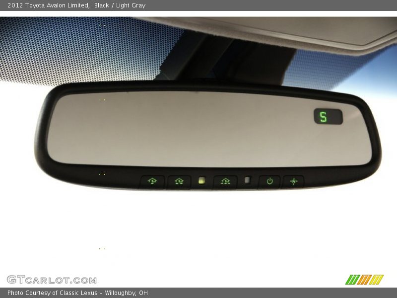 Black / Light Gray 2012 Toyota Avalon Limited