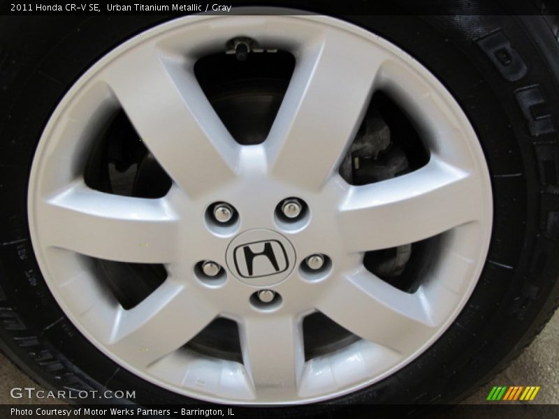 Urban Titanium Metallic / Gray 2011 Honda CR-V SE