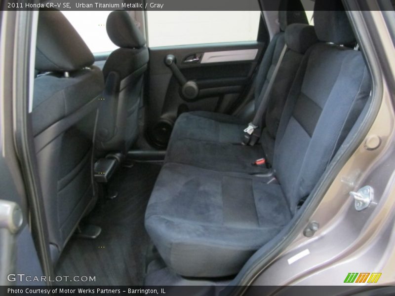 Urban Titanium Metallic / Gray 2011 Honda CR-V SE