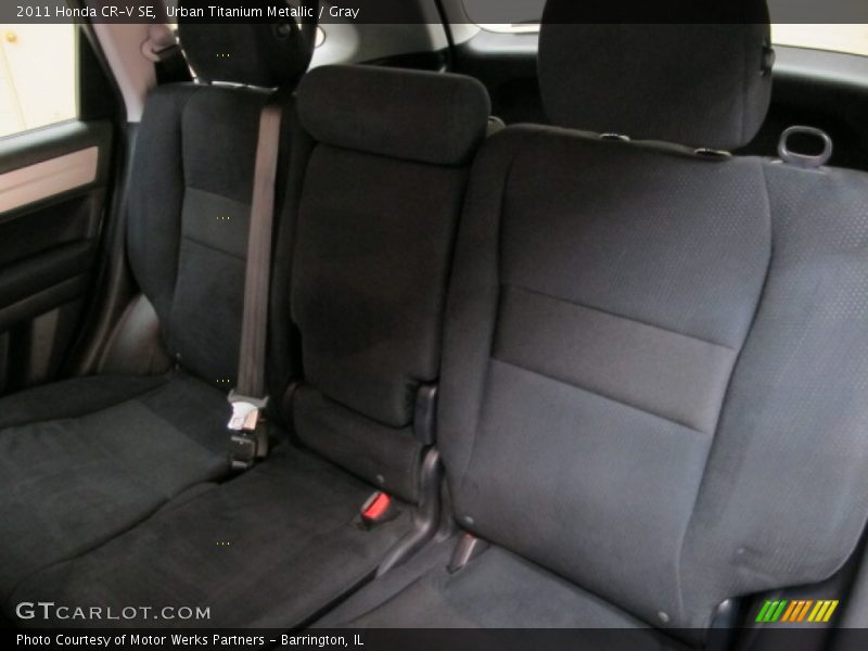Urban Titanium Metallic / Gray 2011 Honda CR-V SE