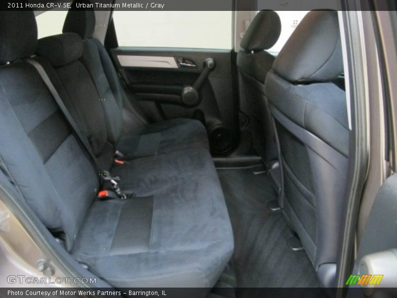 Urban Titanium Metallic / Gray 2011 Honda CR-V SE