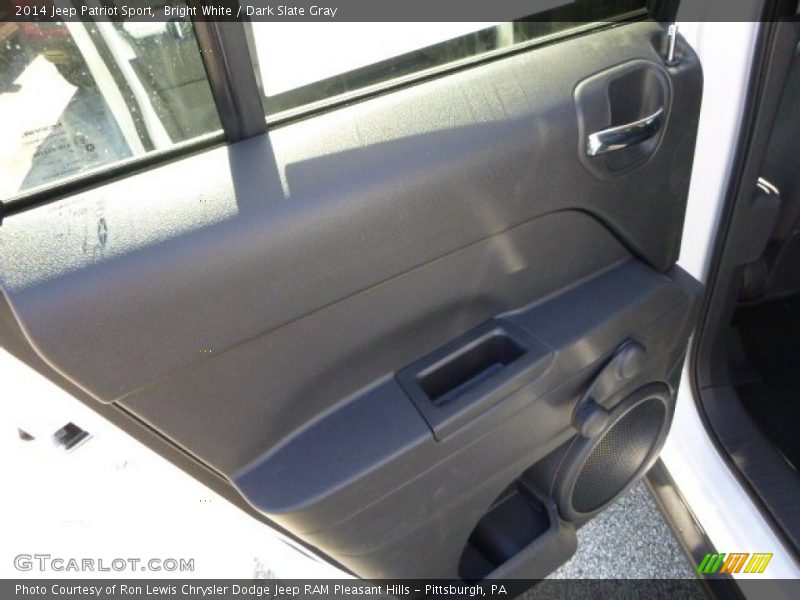Bright White / Dark Slate Gray 2014 Jeep Patriot Sport
