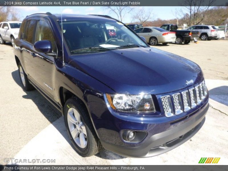 Front 3/4 View of 2014 Compass Latitude 4x4