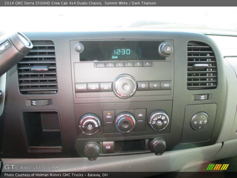 Summit White / Dark Titanium 2014 GMC Sierra 3500HD Crew Cab 4x4 Dually Chassis