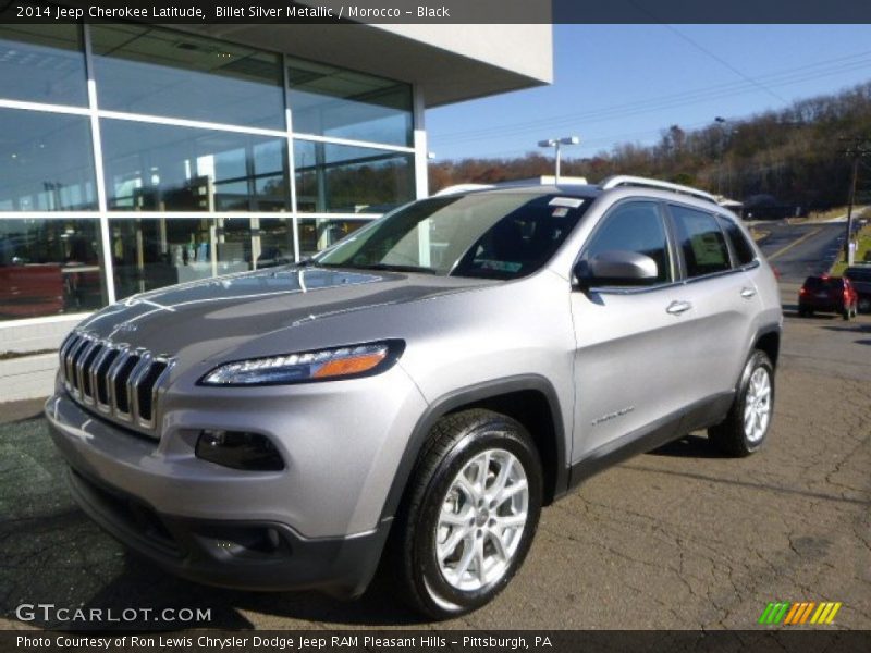 Front 3/4 View of 2014 Cherokee Latitude