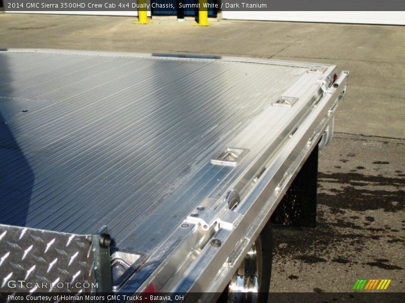 Summit White / Dark Titanium 2014 GMC Sierra 3500HD Crew Cab 4x4 Dually Chassis